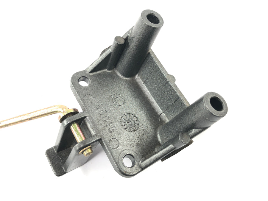 Cagiva Planet 125 [1998] - Tankholder tanklås