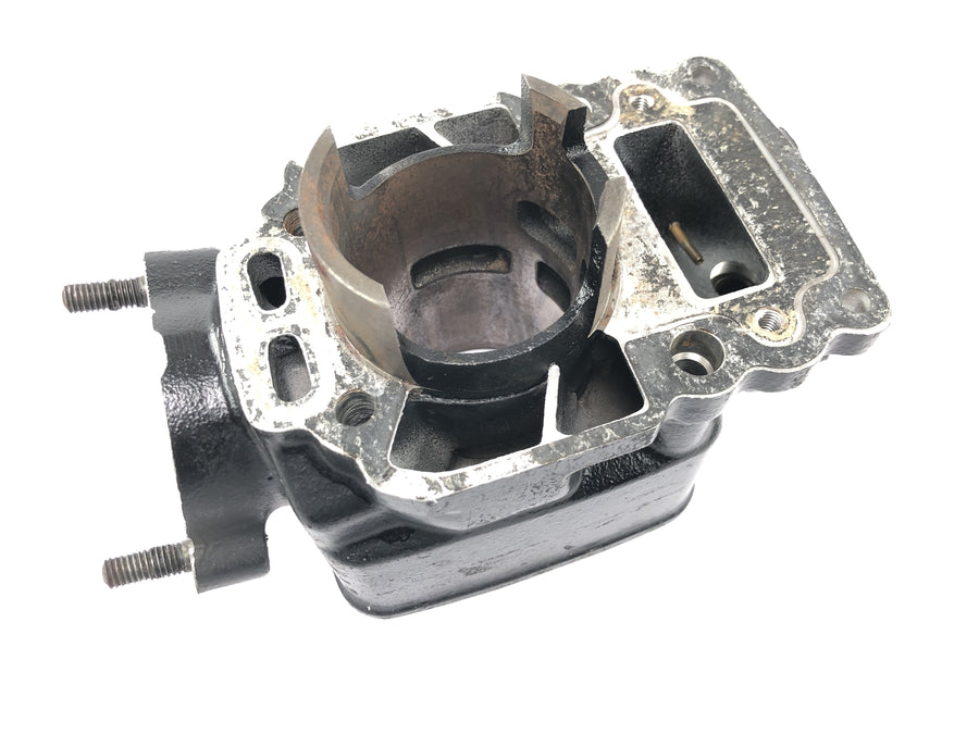 Suzuki RG 250 Gamma GJ21D [1987] - cylinder venstre cylinderforing