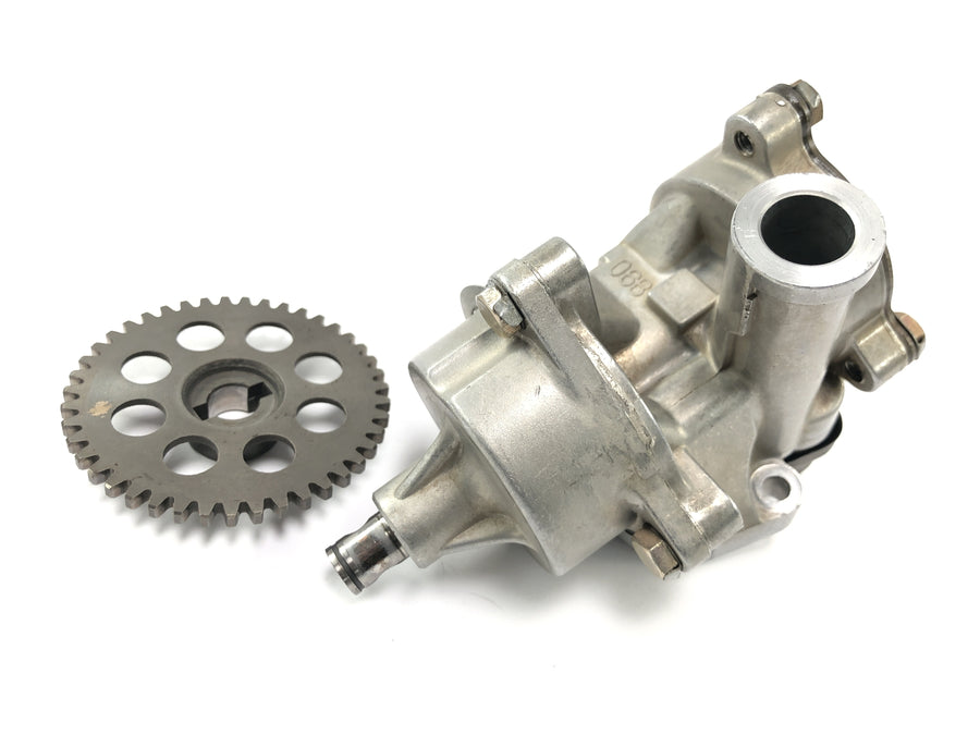 Suzuki GSX R 1100 GU74C [1987] - Oliepumpe gear gear