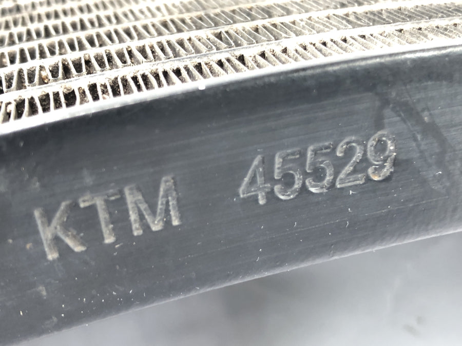 KTM 690 SM Prestige [2007] - Cool varmeveksler