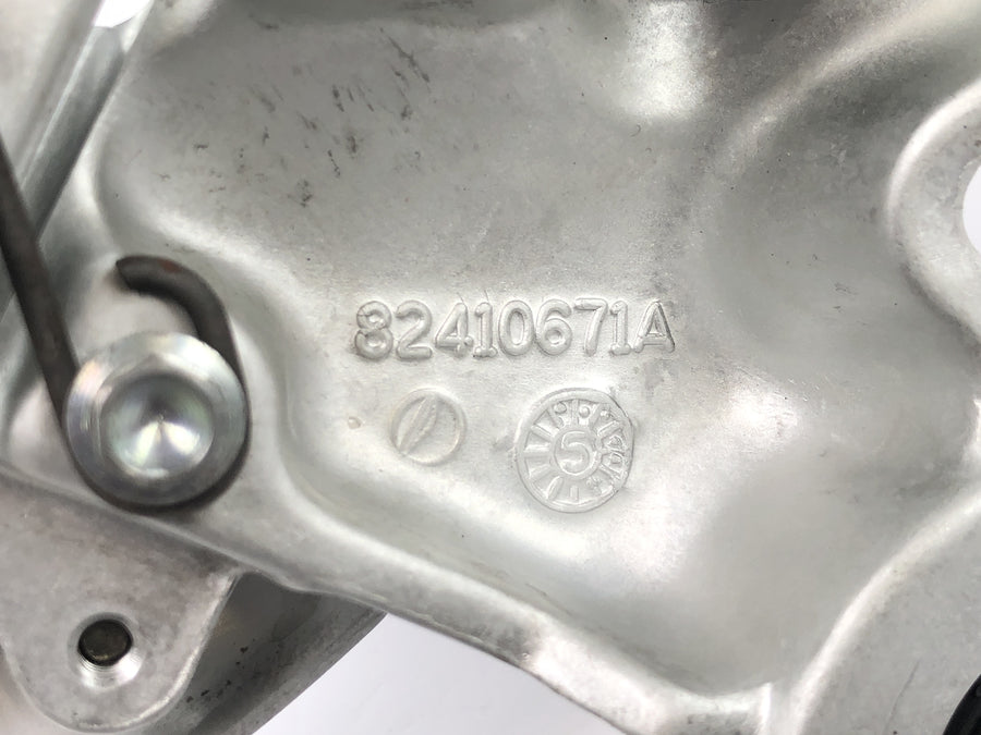 Ducati Monster SR2 800 M4 [2006] - Fodstøttesystem førerens højre fodstøtte med bremsepedal