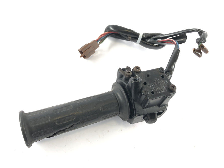 Yamaha RZ 250 R 29L [ca. 250 YPVS] - Styrets fittings styret switch på det rigtige gashåndtag