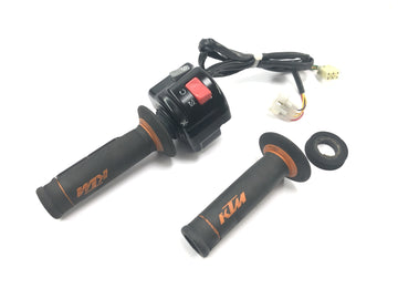 KTM Duke 690 A3 [2012] - Håndtagskontakt højre gashåndtagsfitting switch enhed - 0