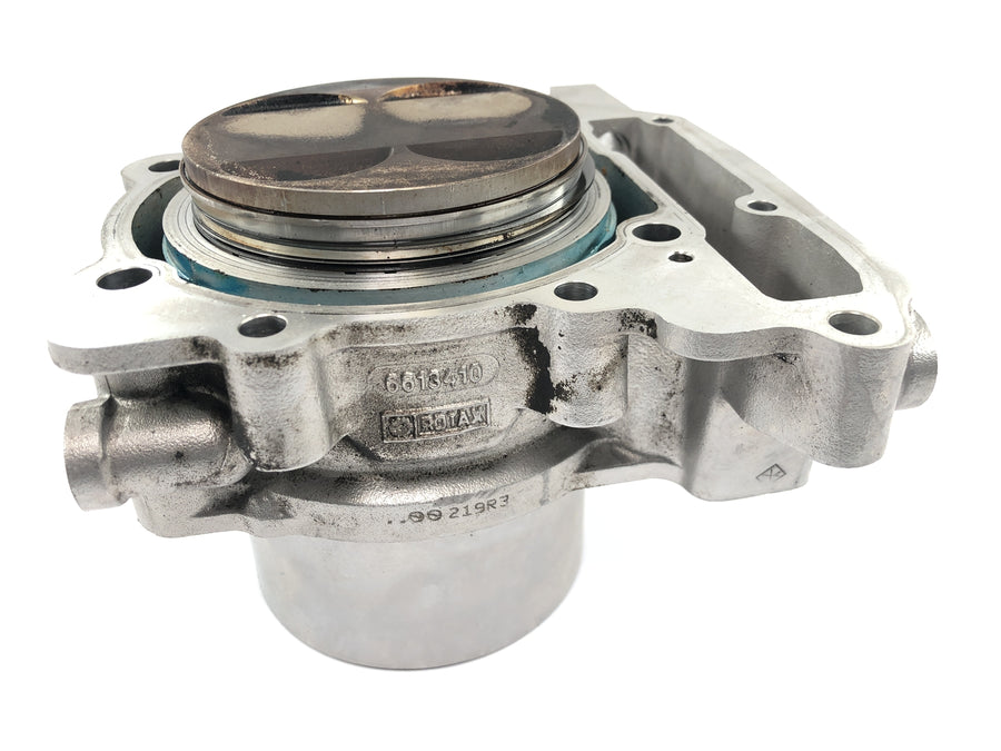 Aprilia RSV 1000 R [2004] - Cylinder med bageste stempel