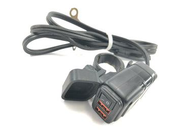 Yamaha XV 1600 Wild Star VP08 [2002] - USB-opladningsstik dobbelt USB-stik