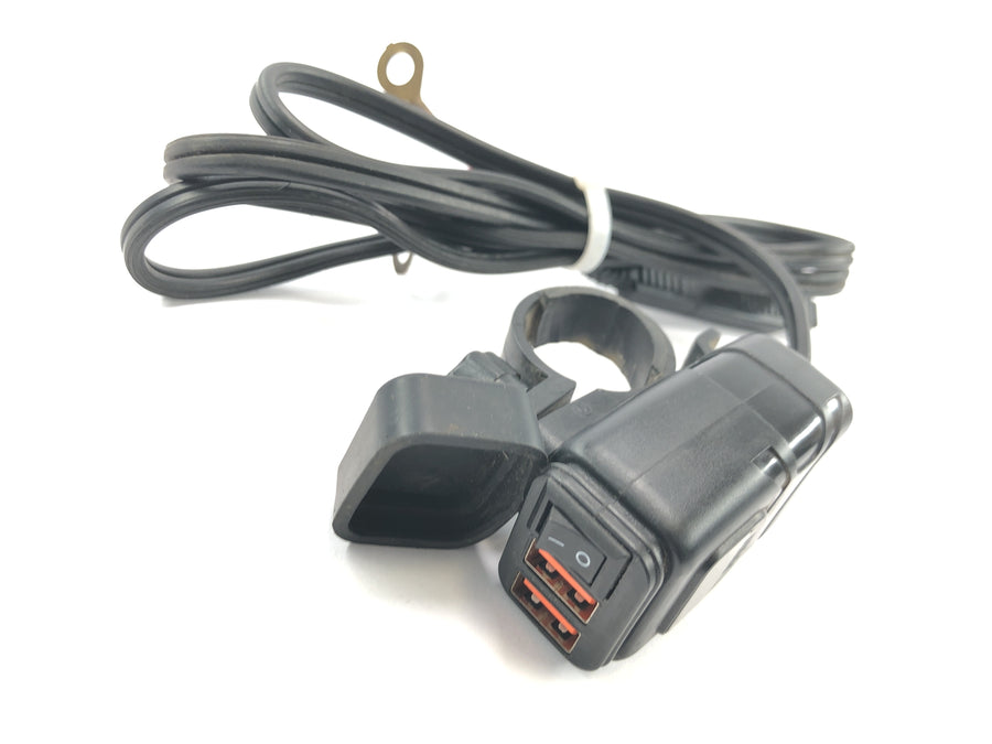 Yamaha XV 1600 Wild Star VP08 [2002] - USB-opladningsstik dobbelt USB-stik