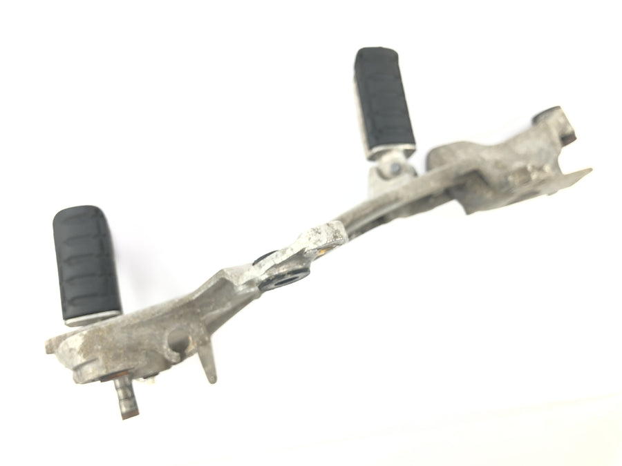 Honda ST 1100 SC26 Pan European [1990] - Fodstøttesystem højre fodstøtteholder