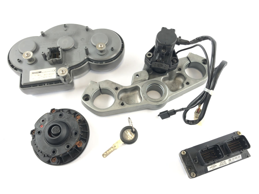 Moto Guzzi Norge 1200 [2006] - Tacho Cockpit Ignition Lock Tank Lock til Gabelbrücke over CDI