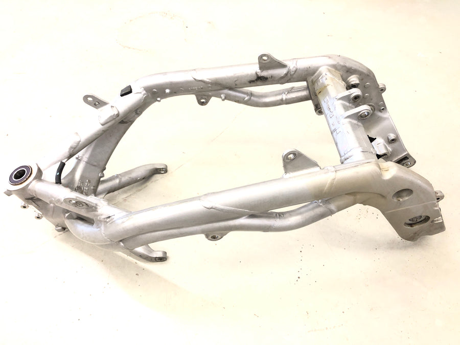 Triumph Daytona 955i T595 [1999] - Frame med papirer