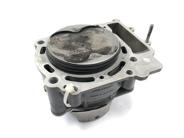 KTM 950 Adventure LC8 [2004] - Cylinder med bageste stempel