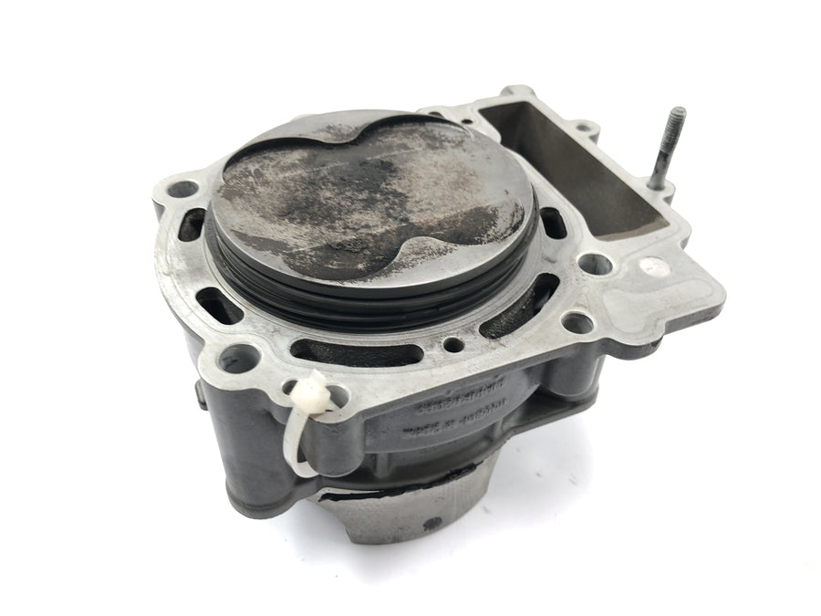 KTM 950 Adventure LC8 [2004] - Cylinder med bageste stempel