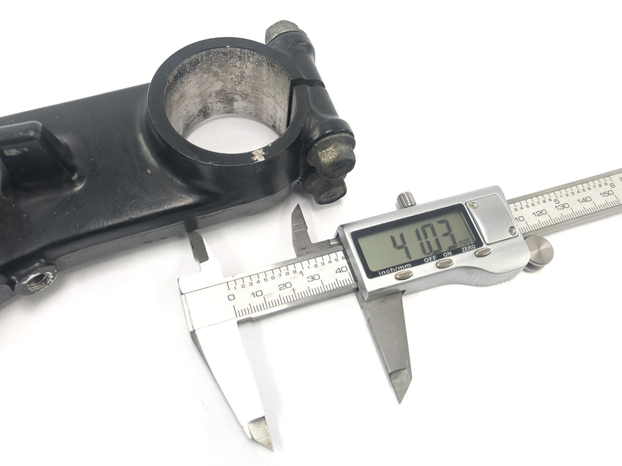 Kawasaki ZX -10 ZXT00B [1990] - Fork Bridge nedenfor