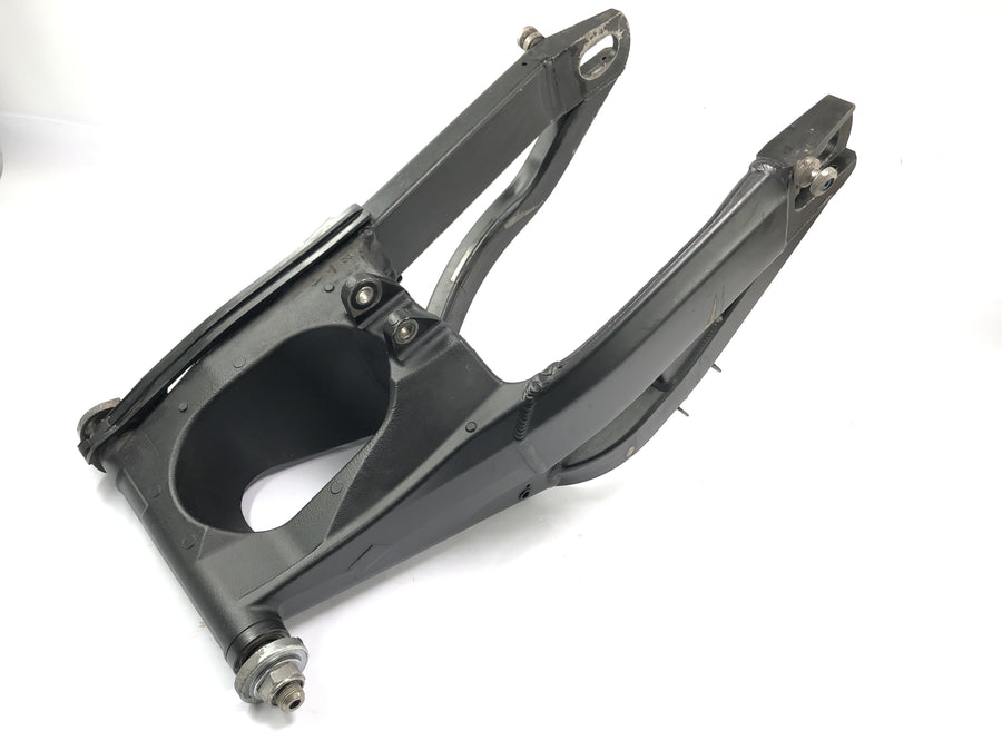 Yamaha YZF R1 RN09 [2003] - Swing baghjulsvingende svingarm bagpå
