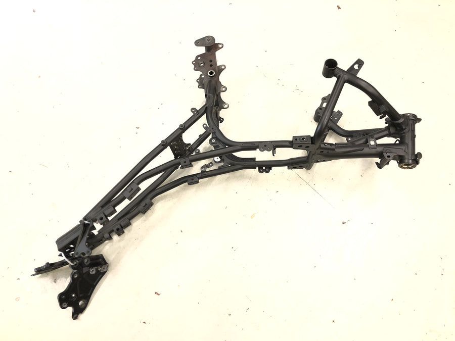Yamaha MT07 RM04 [2014] - Ramme med papirer
