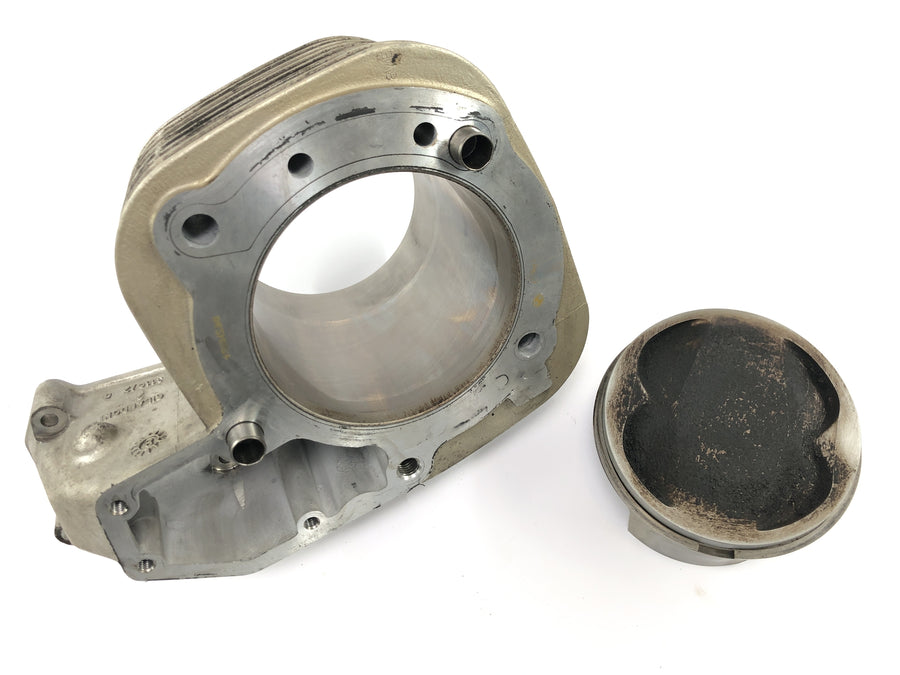 BMW R 1100 RT 259 [1999] - cylinder med stempel til venstre