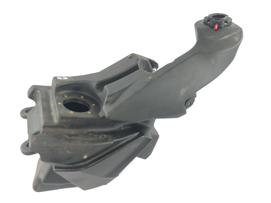 Husqvarna TR 650 Strada A8 [2012] - Nærbillede af brændstoftank benzintank plastiktank