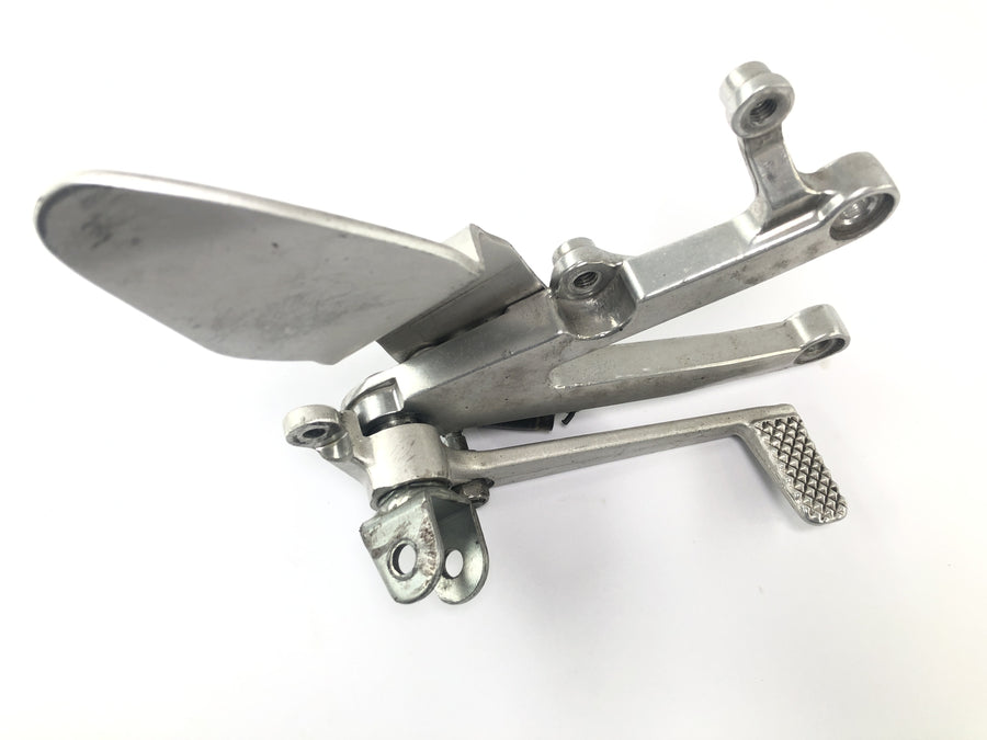 Yamaha YZF R1 RN01 [1998] - Fodstøtter højre -håndet fodfod med bremsepedal