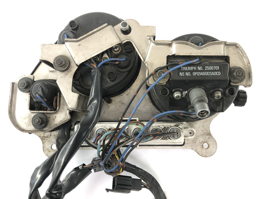 Triumph Daytona 900 T300 [1996] - Fittings Speedometer Omdrejningstæller Instrumenter Instrumentklynge