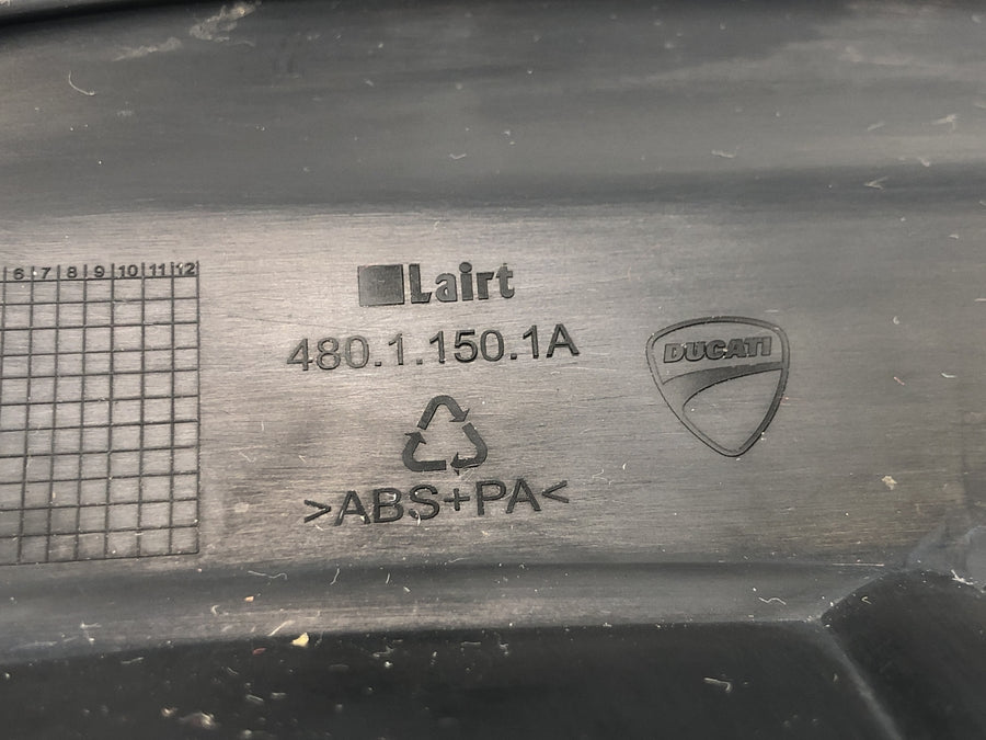 Ducati Multistrada 1200 S Touring [2009] - Beklædning frontdæksel luftkanal næb