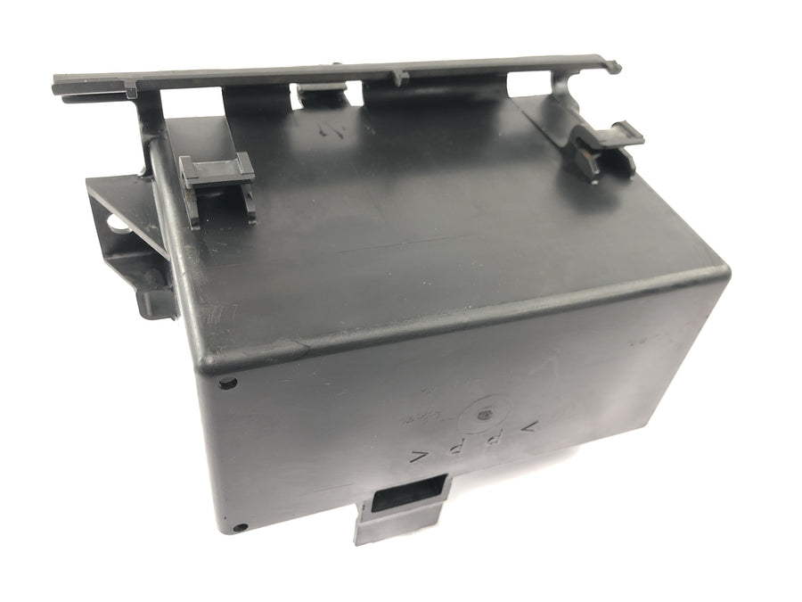 Yamaha XV 1600 Wild Star VP08 [2002] - Batteriboks batteriholder batterirum