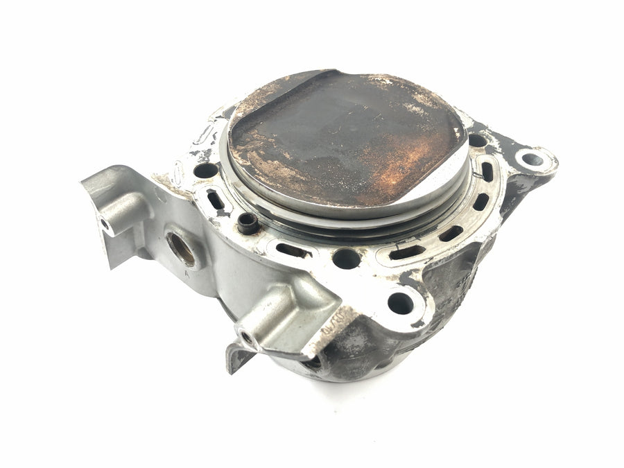 Ducati Multistrada 1200 S Touring [2009] - cylinder med stempel foran
