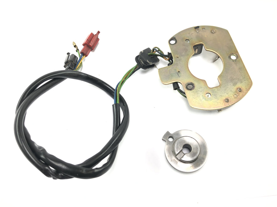Suzuki GSX R 1100 GU74C [1987] - Pickup sensor plade pulsgenerator tænding sensor tænding