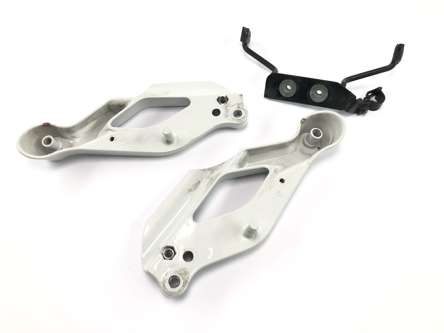 Yamaha MT 03 RM02 [2007] - Lampeholder forlygtebeslag