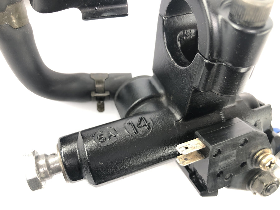 Triumph Sprint St 1050 [2005] - Handbrakepumpe og koblingsmontering med V Trec Lever og Abe