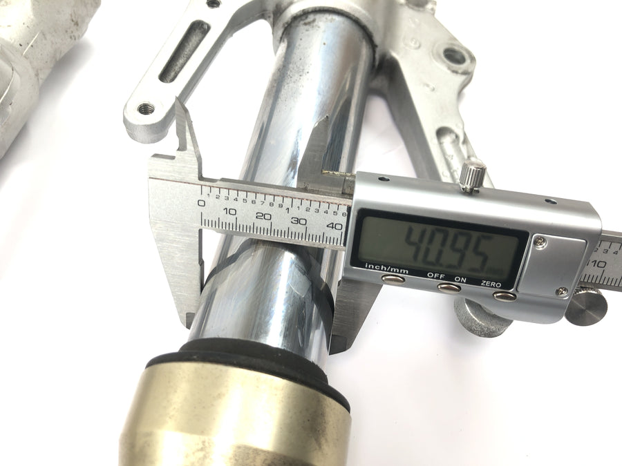 Yamaha YZF R1 RN04 [2001] - Gaffel Upsidedown gaffel affjedret gaffel med aksel