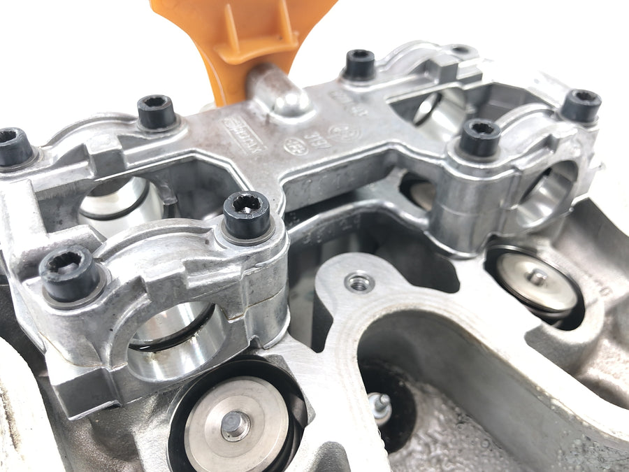 BMW F 650 GS R13 [2000] - Ventilhoved med cylinderhoved med knastaksellejeblok