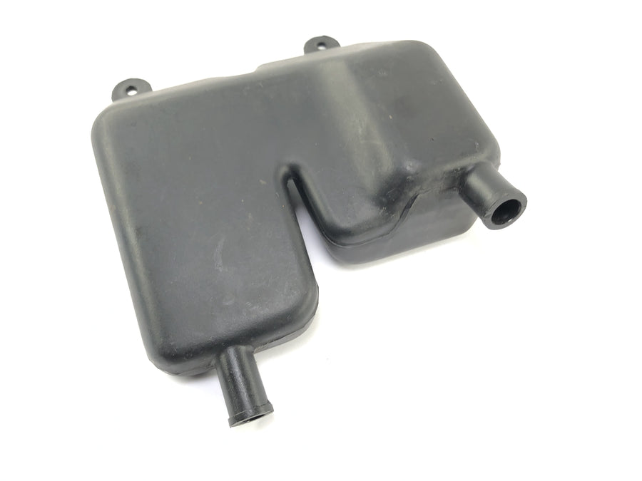 Ducati 900 SS [1991] - Crankcase Ventilation Tank