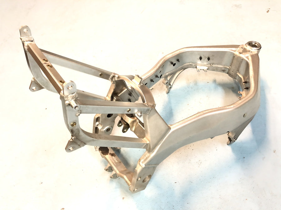 Yamaha YZF 750 R 4HN [1996] - Frame med papirer