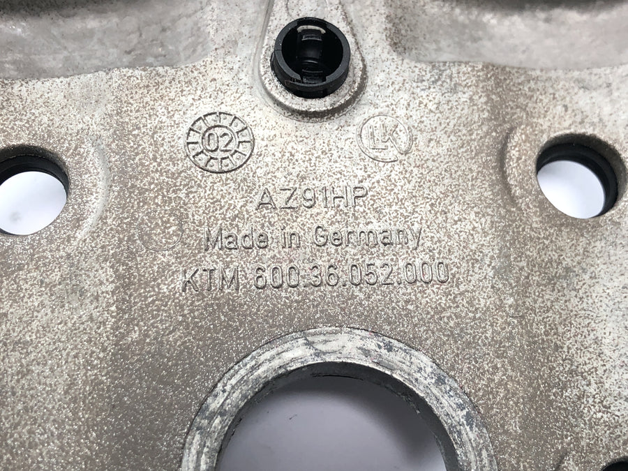 KTM 950 Adventure LC8 [2004] - frontventildæksel cylinderhoveddæksel magnesium motordæksel
