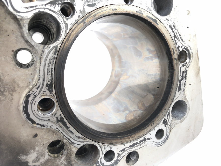 Honda NX 650 RD02 [1989] - Cylinder med stempler