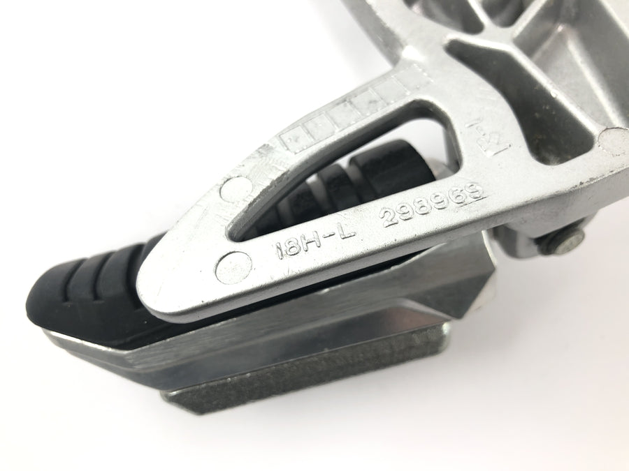 Suzuki GSF 1250 SA Bandit WVCH [2007] - Fodstøtte passager fodstøtte system bag venstre