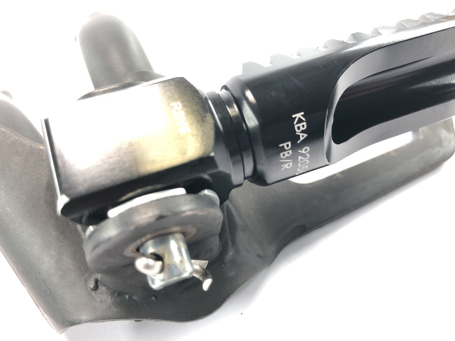 Yamaha MT 03 RM02 [2007] - Fodstøttesystem passager fodstøtteholder bageste par