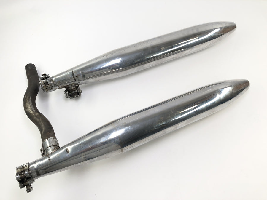 Moto Guzzi V7 Special [1971] - udstødningslønner til venstre og højre