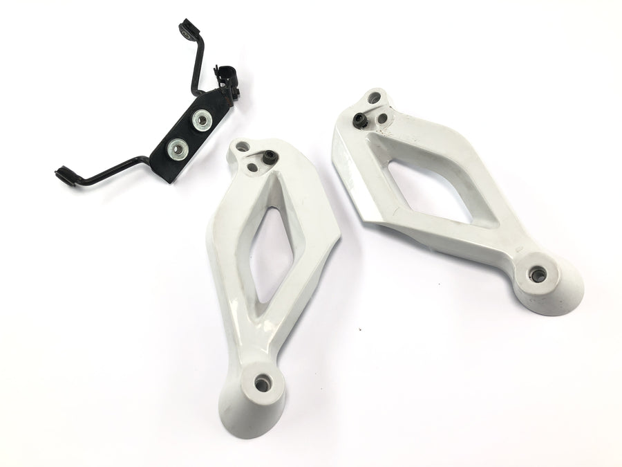 Yamaha MT 03 RM02 [2007] - Lampeholder forlygtebeslag