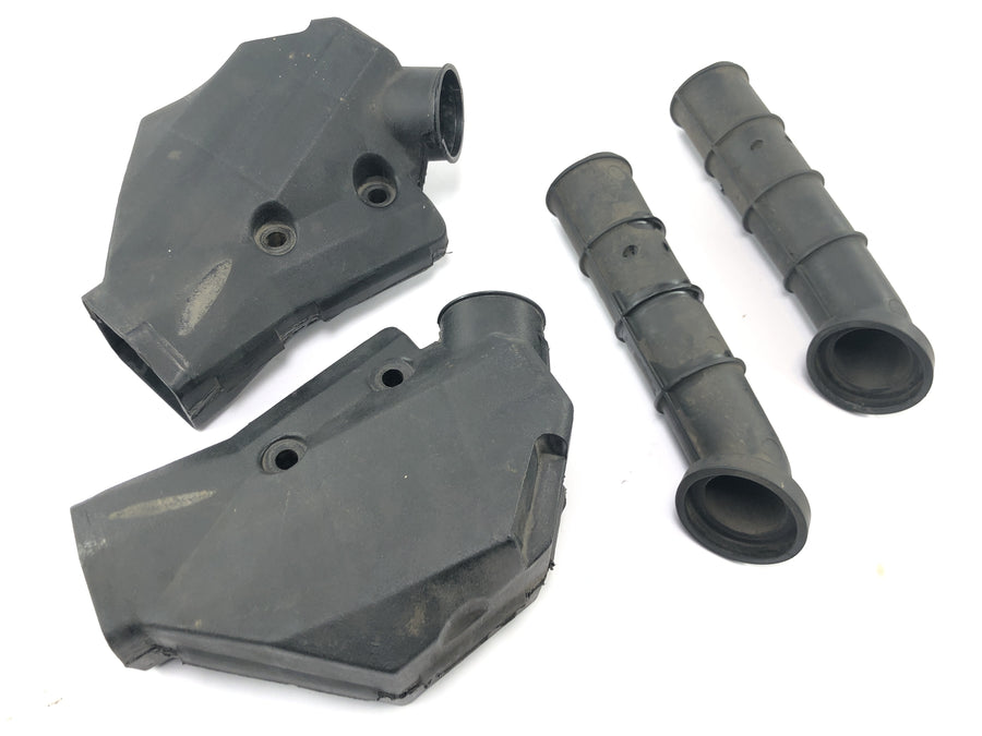 Triumph Daytona 900 T300D [1996] - Luftfilterboks airbox indsugningstragt luftguide