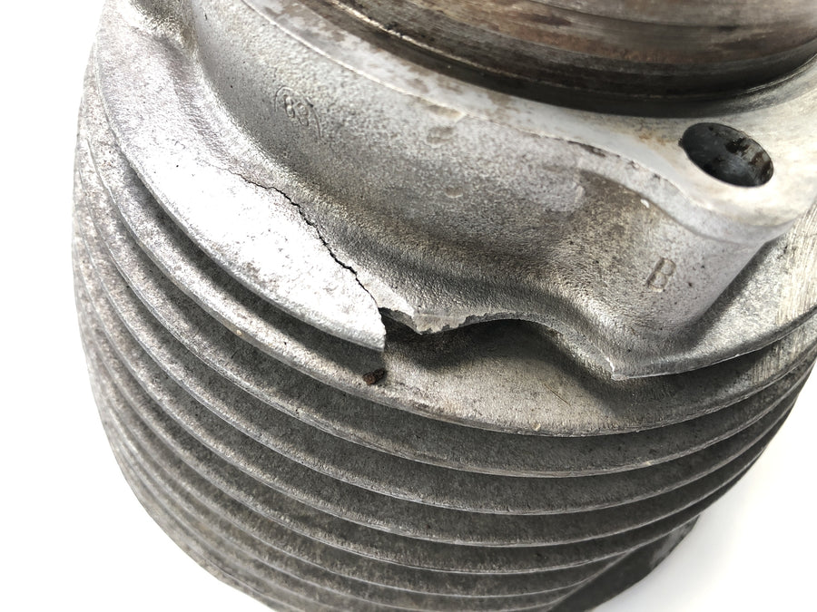 BMW R 75/5 [1973] - cylinder med stempel til højre