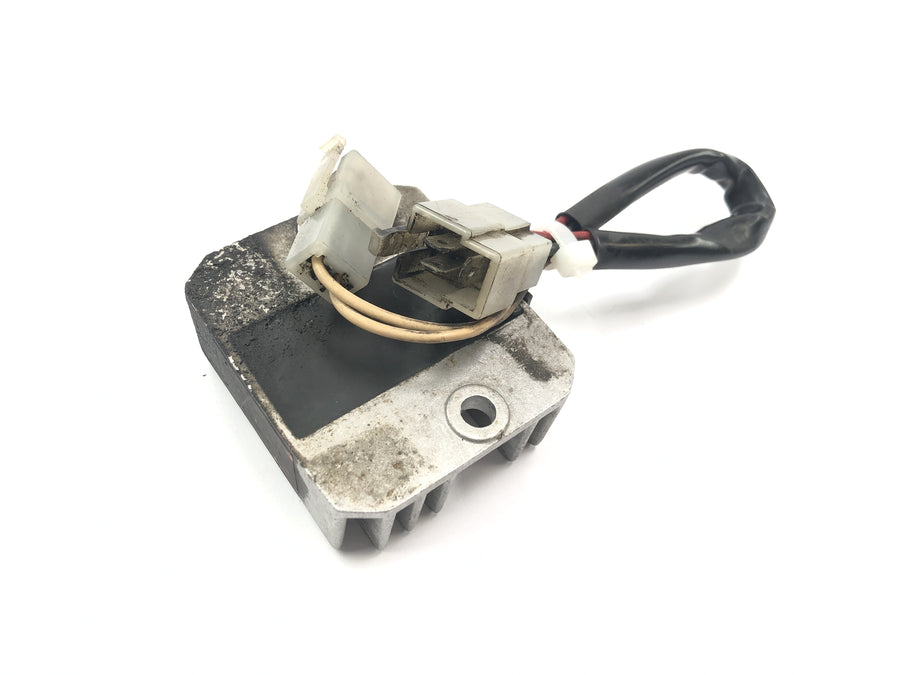 Yamaha XT 600 Z Ténéré 55W [1986] - Kontrol af spændingsregulatorer ensretteroplader