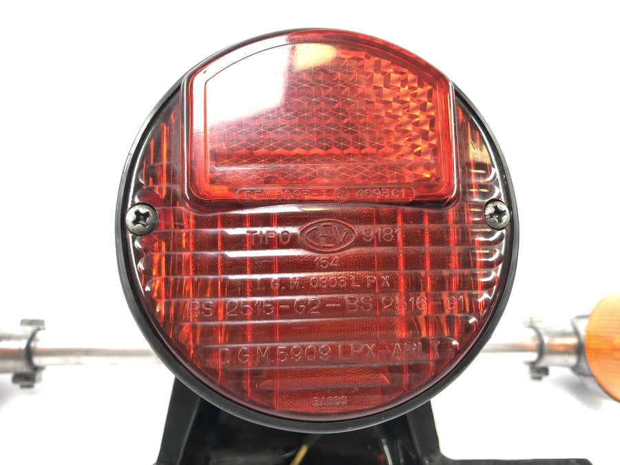 Moto Guzzi V7 Special [1971] - Baglys med indikatorer og nummerpladeoptagelse