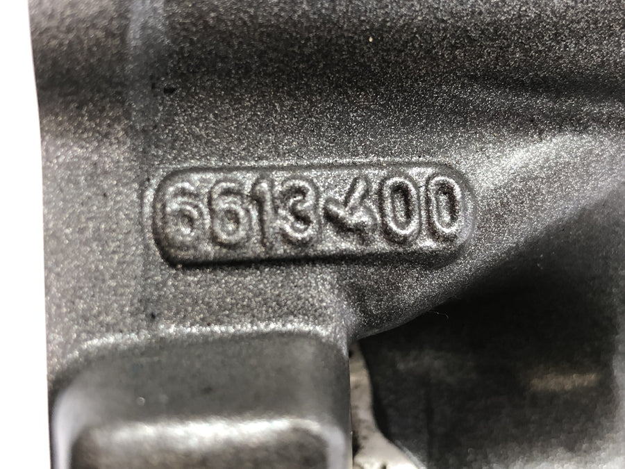 Aprilia første 1000 Futura [2002] - Cylinderhoved foran