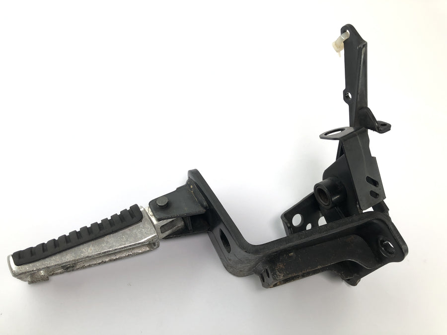 Suzuki VZ 1500 WVCU [2011] - Førerfodstøtte højre Førerfodstøtte med holder