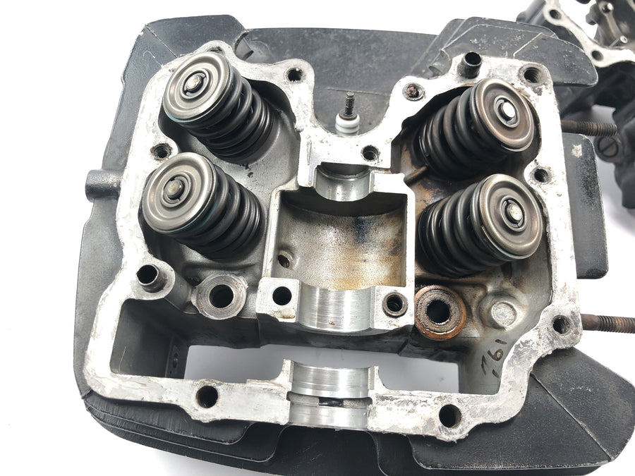 Honda FT 500 PC07 [1983] - Cylinderhoved ventilhoved vippearm slidt i