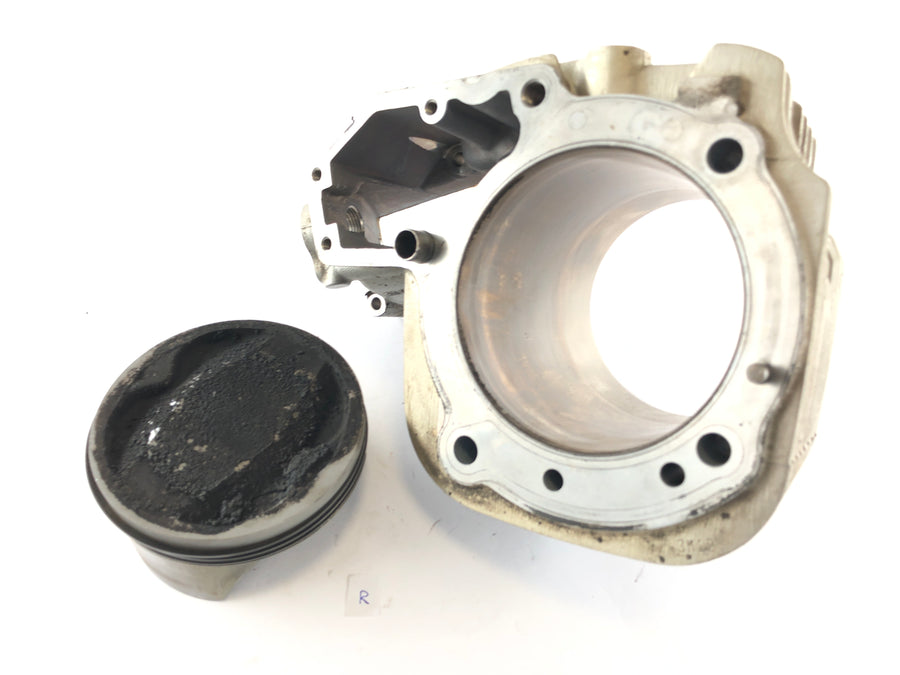 BMW R 1150 R R21 [2002] - Cylinder med stempler til højre
