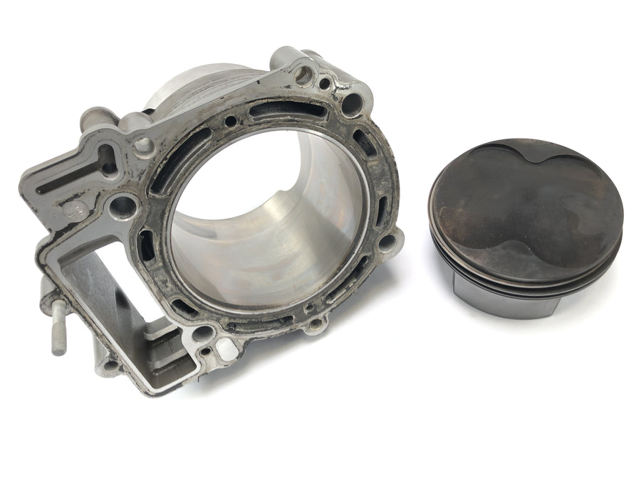 KTM 950 SM LC8 [2008] - Cylinder med stempler foran