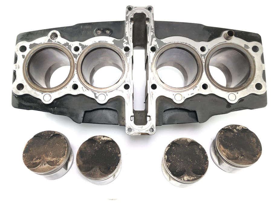 Honda CBX 750 RC17 [1984] - Cylinder med stempelcylinderblok 747ccm