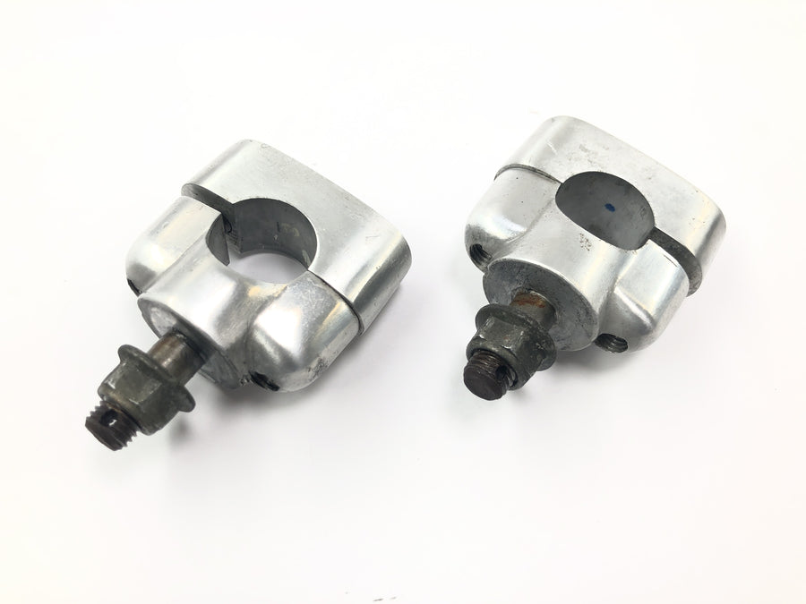 Yamaha XJR 1300 RP02 [1999] - Styrbeslag styrholder klemmepar til 22 mm styr