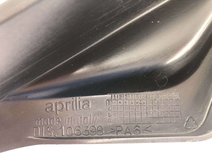 Aprilia RSV 1000 R [2004] - Kædeskærm kædedæksel baghjulsbeskytter plast